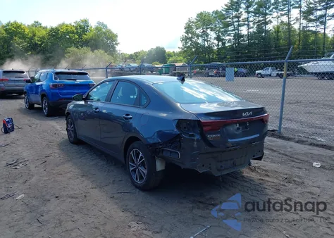 2023 Kia Forte Lxs z USA, uszkodzony, nr VIN 3KPF24AD4PE594963